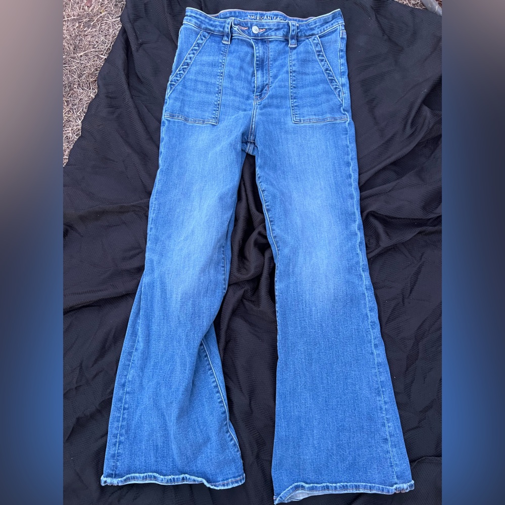 American Eagle Outfitters women’s  Classic Bootcut Denim Jeans - Picture 2 of 6